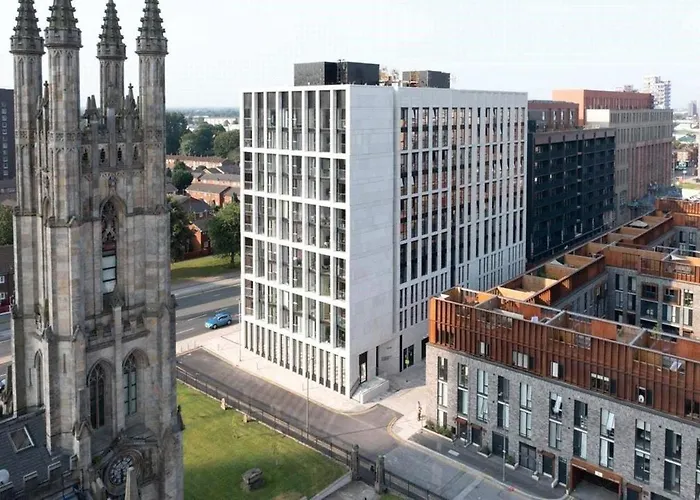 Central Manchester Duplex - Balcony - Roof Terrace - Parking